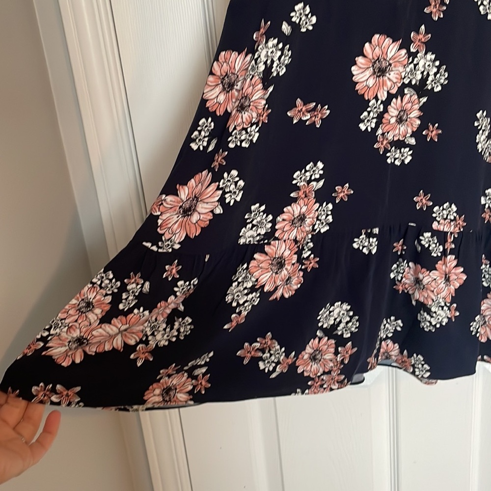 Cupcakes and Cashmere tie neck ruffle sleeve dress - Picture 8 of 13